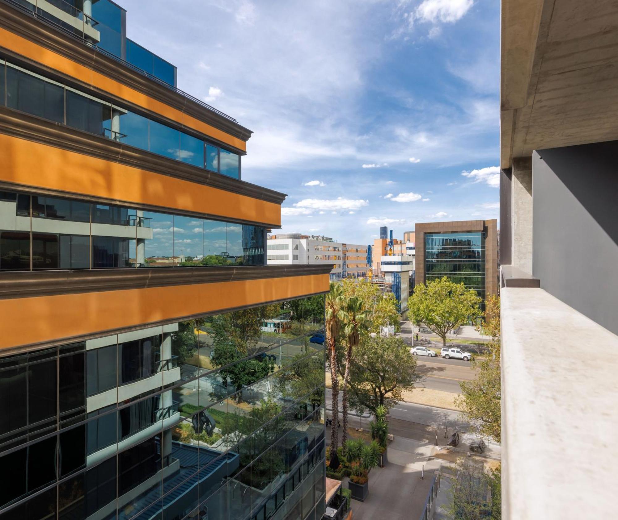 Oaks Melbourne St Kilda Road Hotel Bagian luar foto